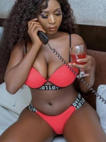 Патриция Сексуальная Шатенка фото 4